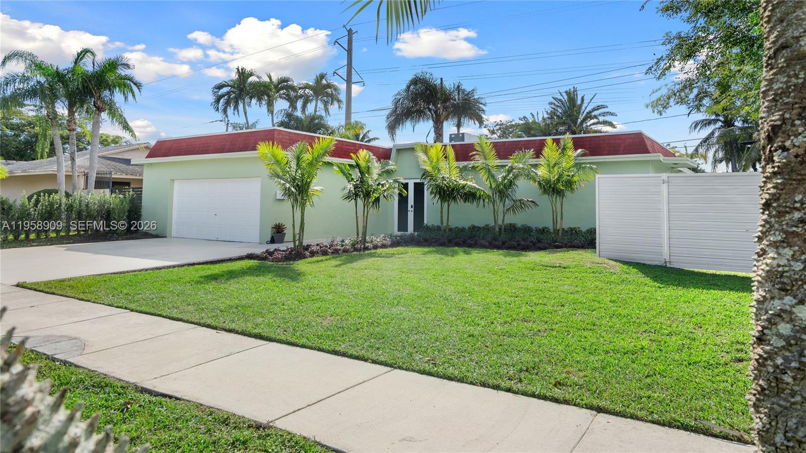 8614 SW 102nd Pl, Miami FL 33173