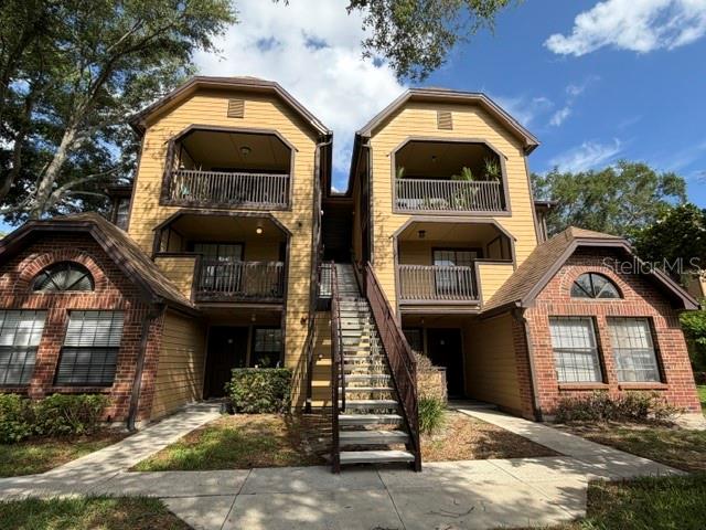 355 LAKEPOINTE DRIVE UNIT 304