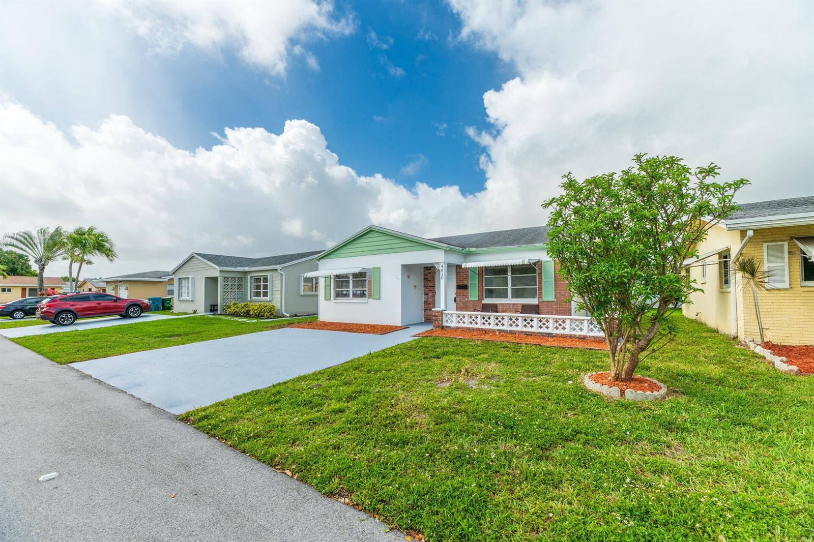 4810 NW 49th Drive, Tamarac FL 33319