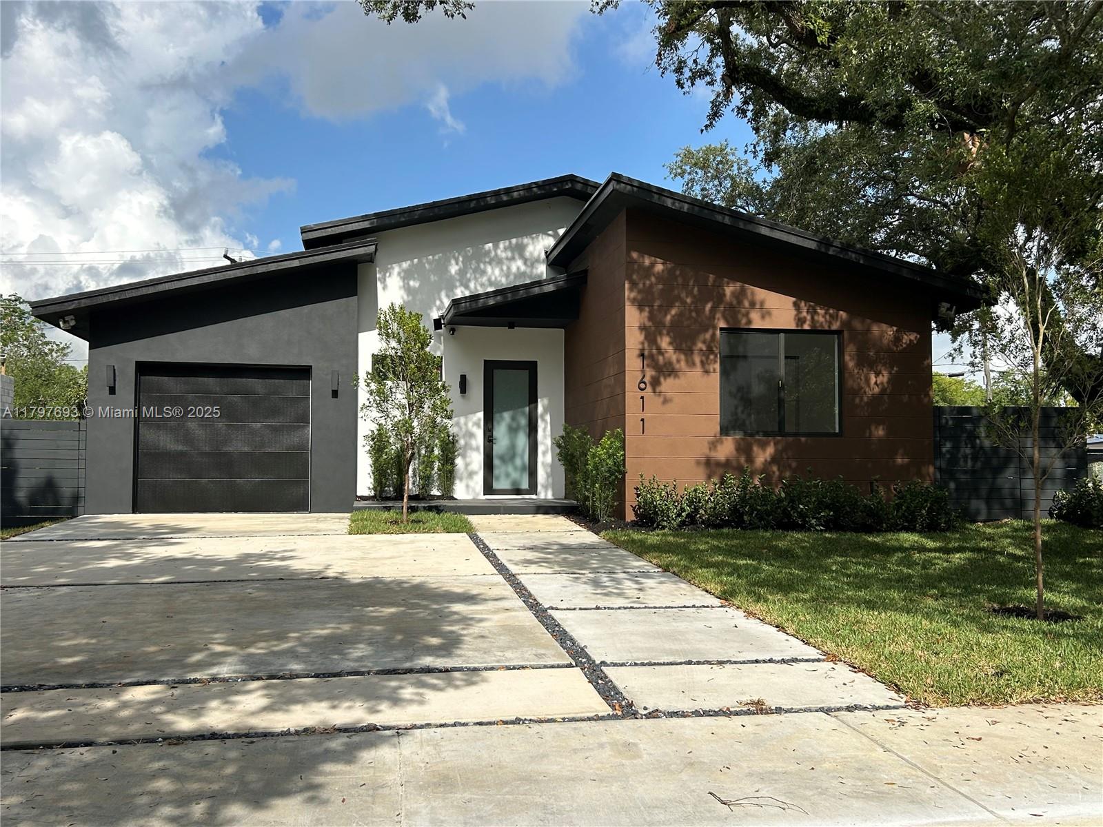 1611 SW 30th Ave, Fort Lauderdale FL 33312