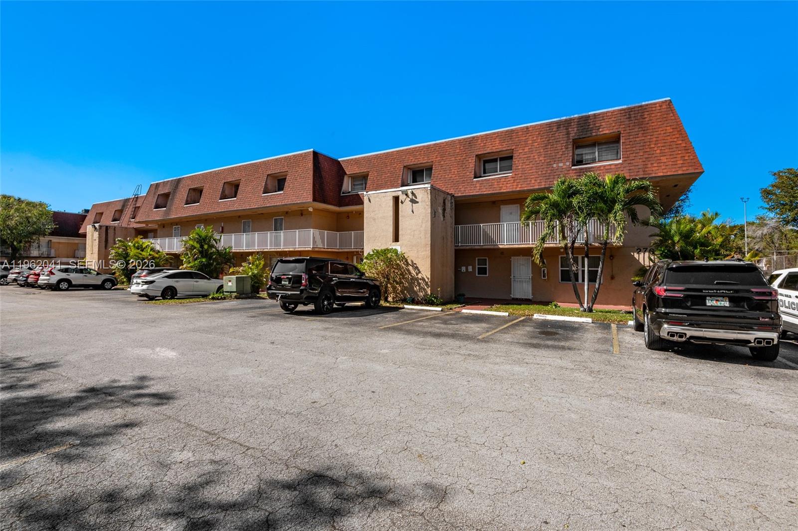 270 NW 107th Ave # 208, Miami FL 33172