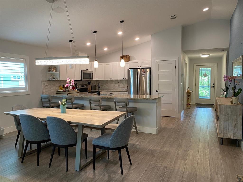2933 MAIDEN LANE, SARASOTA, FL — photo 2 of 30