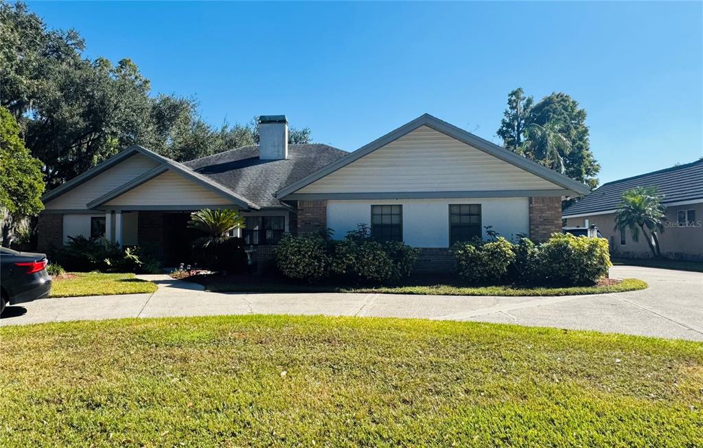 2881 HAMMOCK DRIVE