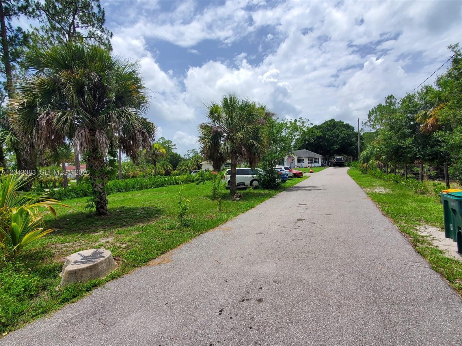 2830 NE 4th Ave, Naples FL 34120