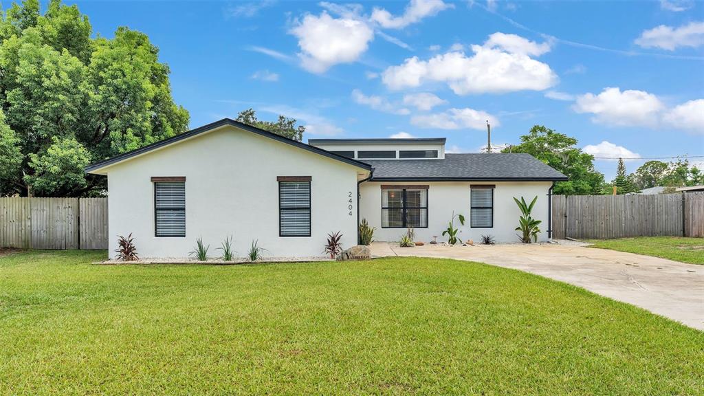 2404 VIEW WAY