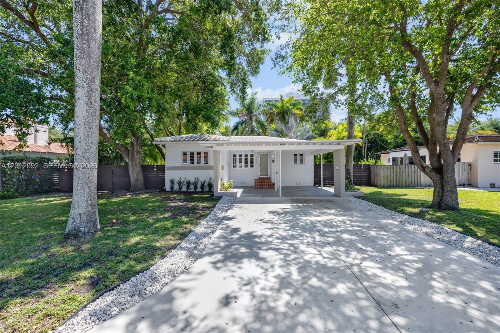 830 NE 72nd St, Miami FL 33138