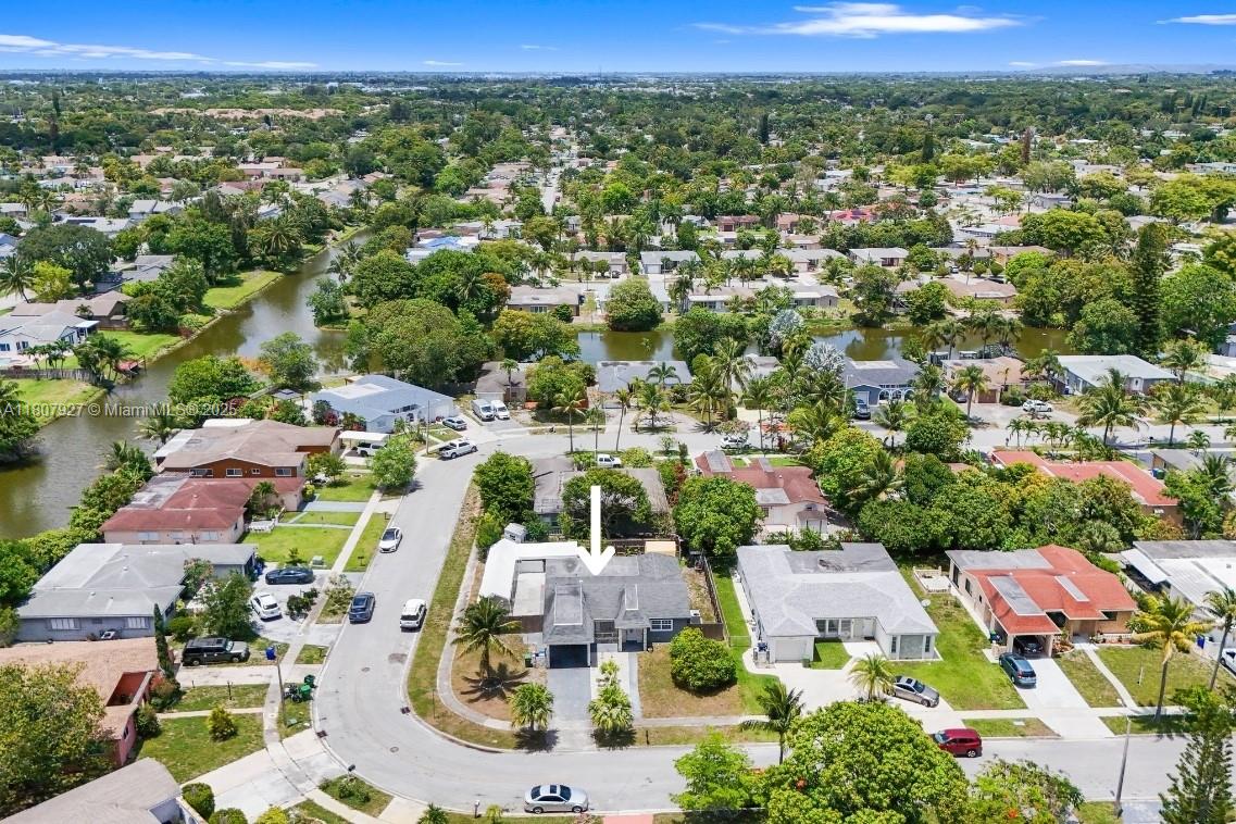 5390 SW 10th Ct, Margate FL 33068