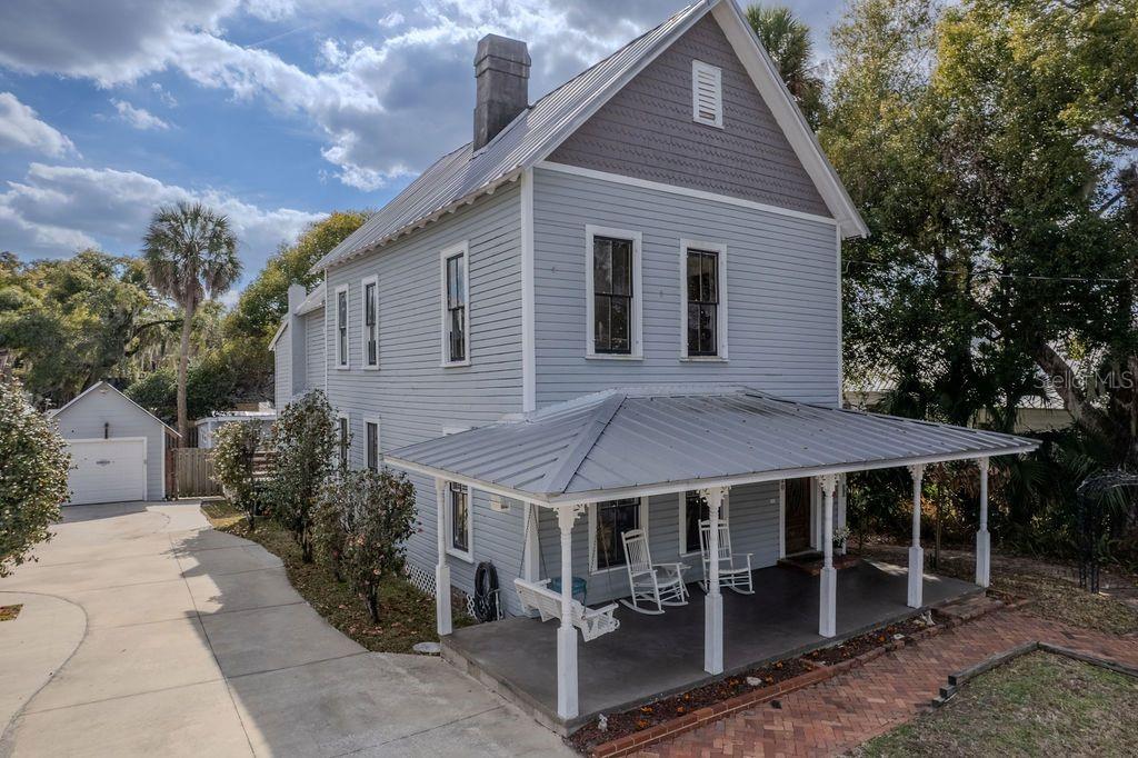 720 SE 3RD STREET