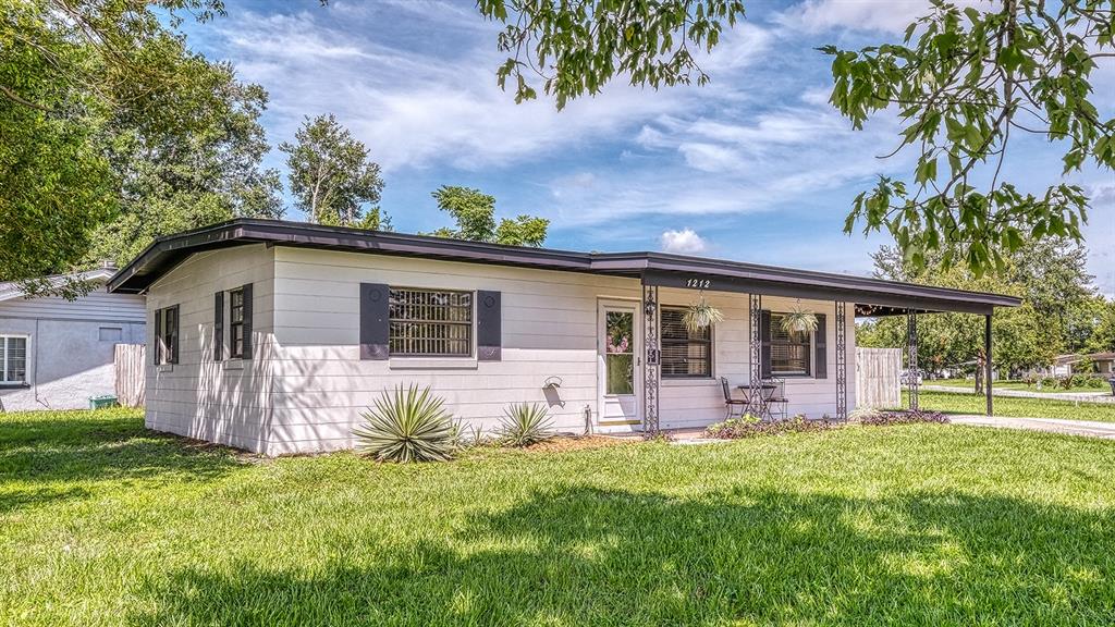 1212 PARK MANOR DRIVE