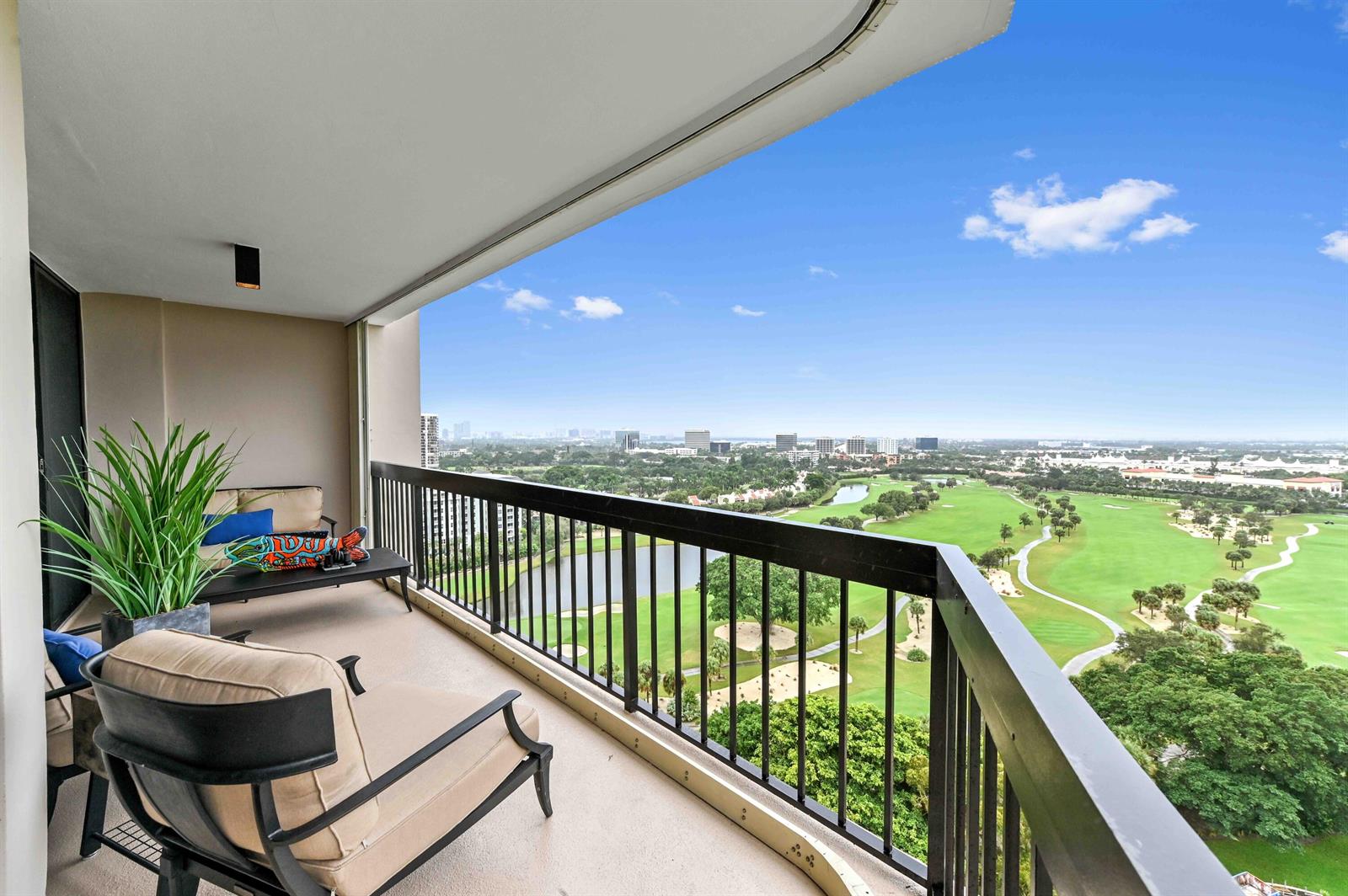 2425 Presidential Way # 1806, West Palm Beach FL 33401