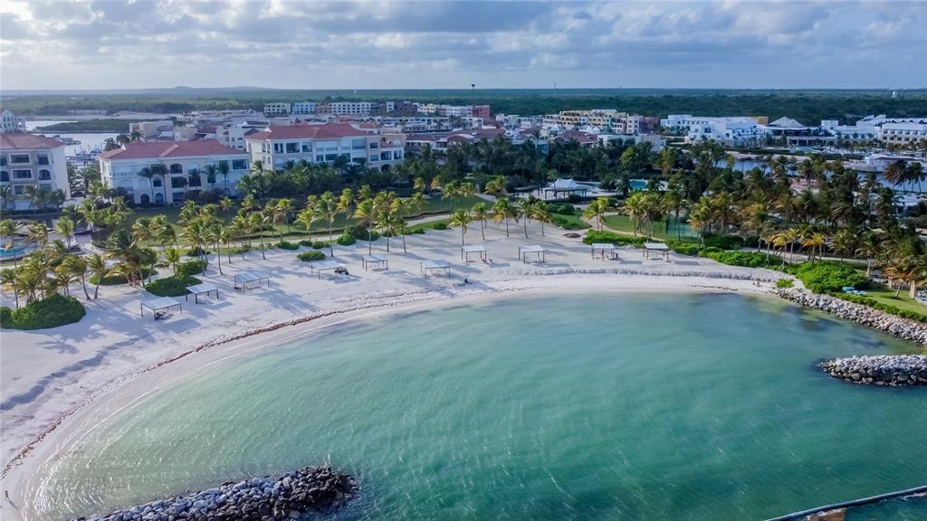 Edificio7 AQUAMARINA UNIT 724, PUNTA CANA-CAPCANA, VA — photo 2 of 30