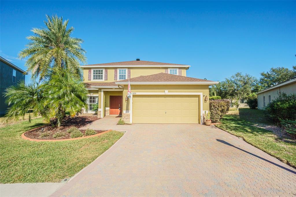 5709 WHITE TRILLIUM LOOP