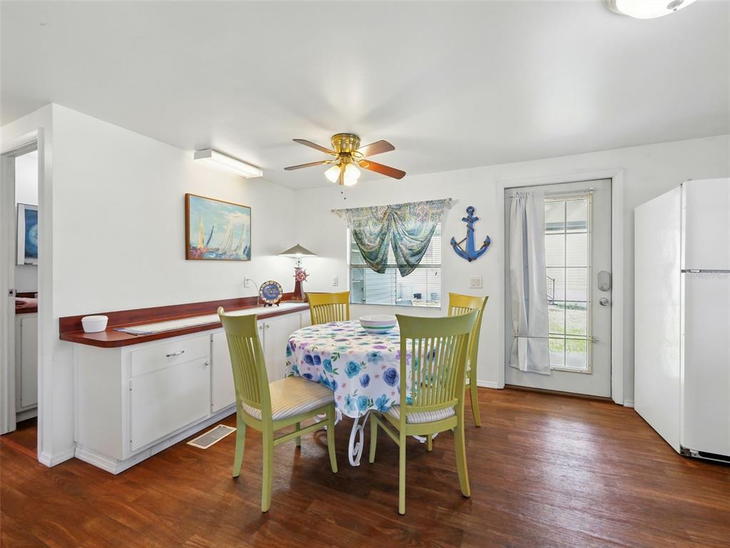 5527 WILLIAMSBURG LANE