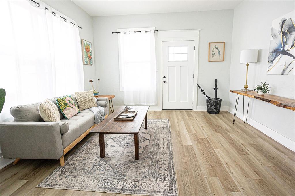 1307 E 20TH AVENUE, TAMPA, FL — photo 4 of 30