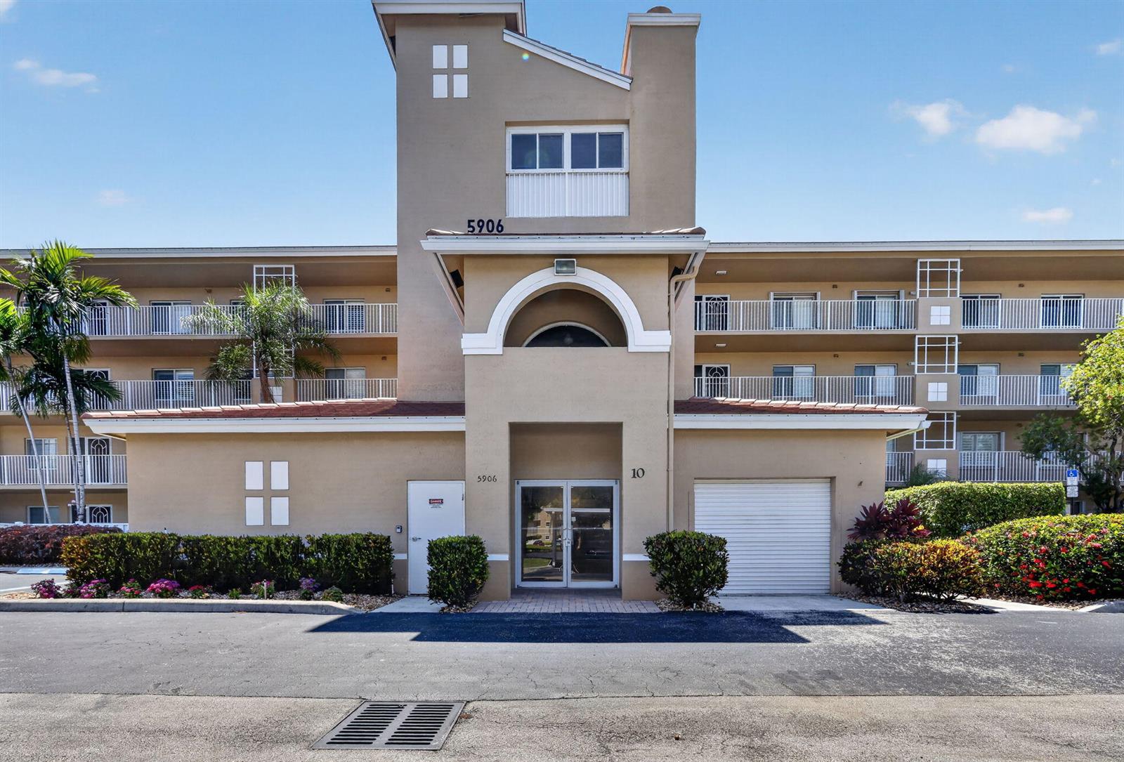 5906 Crystal Shores Drive # 208, Boynton Beach FL 33437