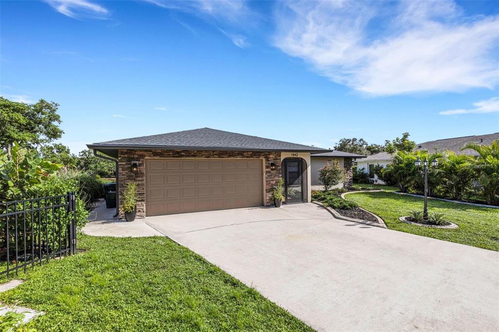 1842 COUNTRY MEADOWS COURT