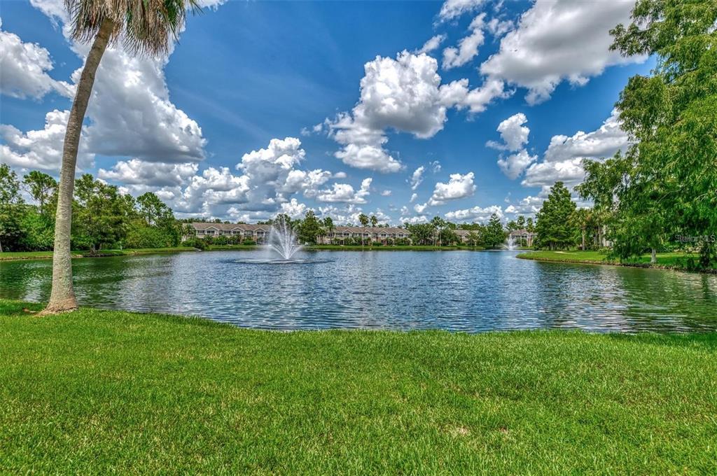 8911 MANOR LOOP UNIT 207, LAKEWOOD RANCH, FL — photo 3 of 30
