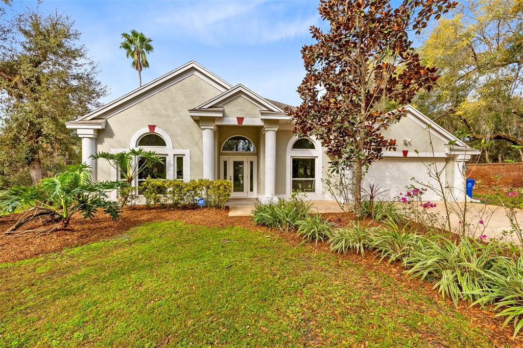 520 LONG LAKE COURT