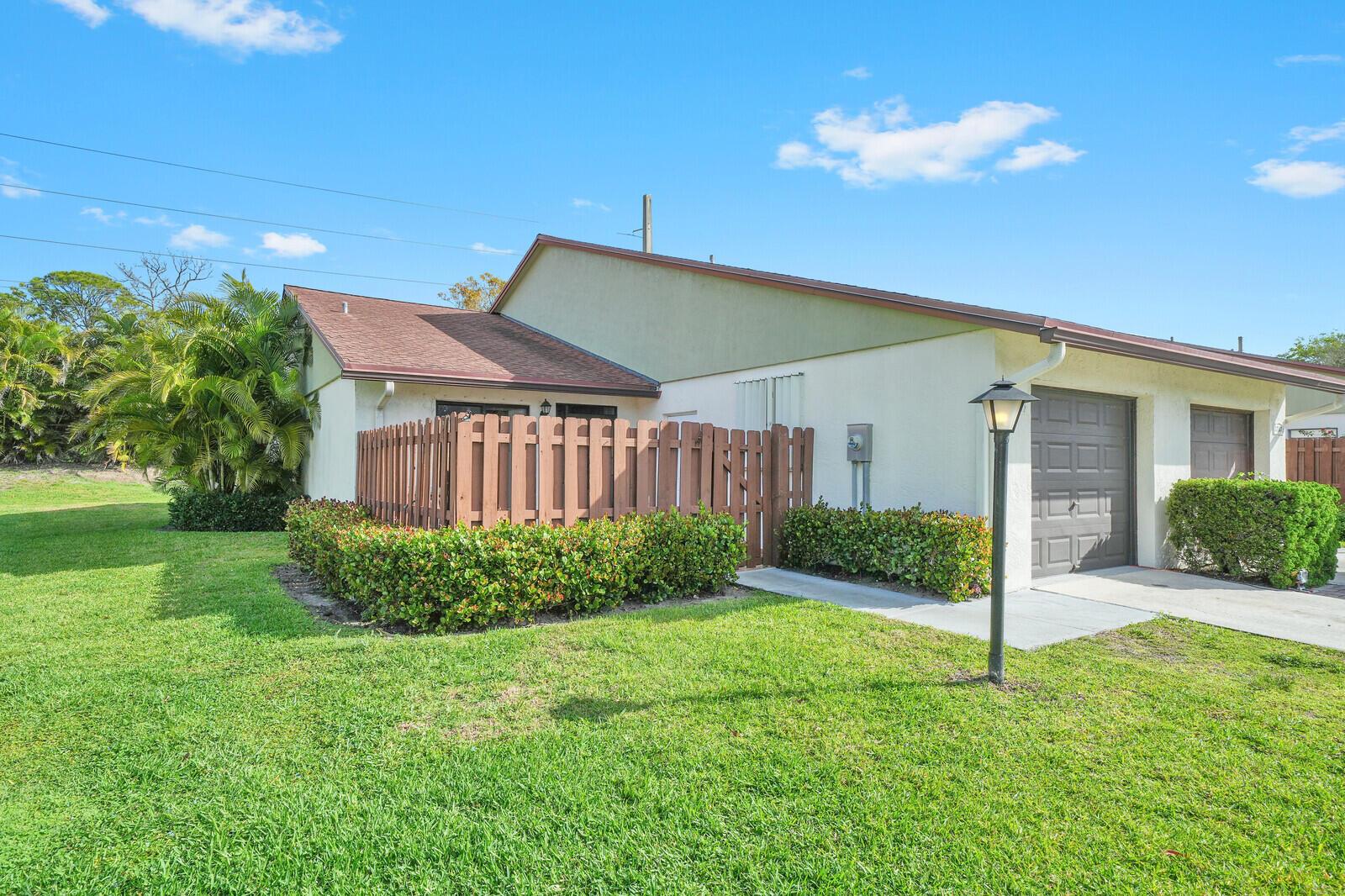 3789 Cocoloba Lane, Boynton Beach FL 33436