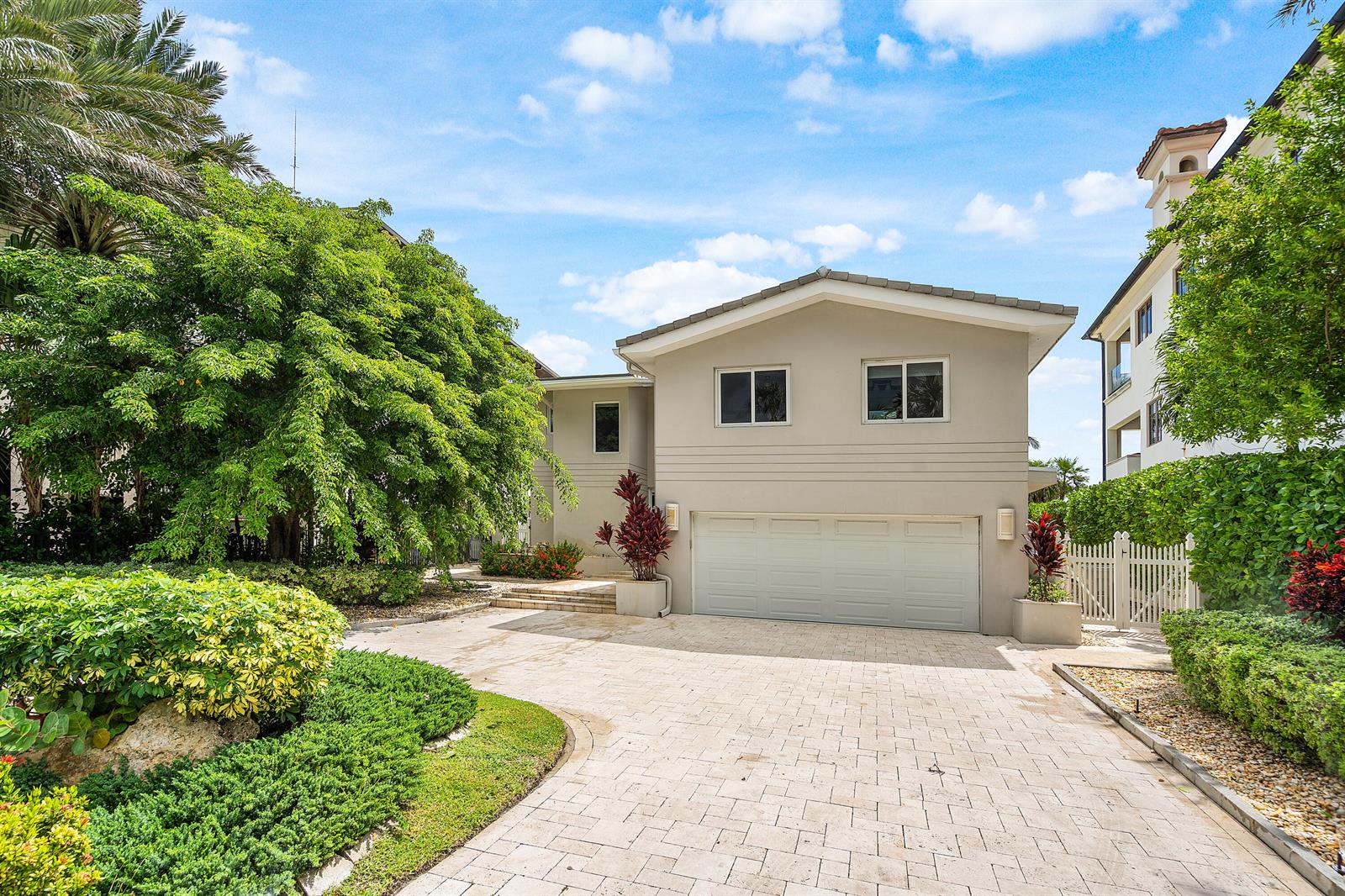 1906 Bay Drive, Pompano Beach FL 33062