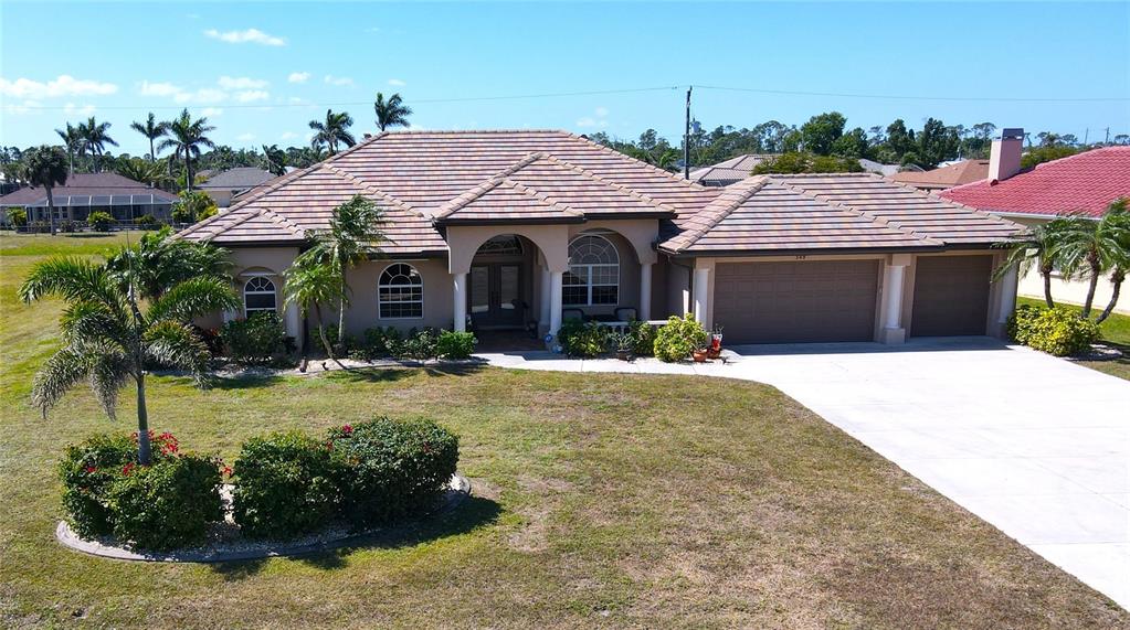 569 ROYAL POINCIANA