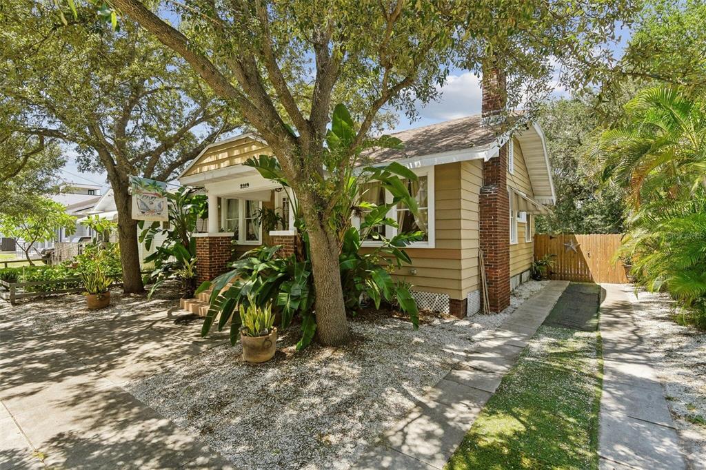2319 W NORTH B STREET, TAMPA, FL — photo 2 of 25