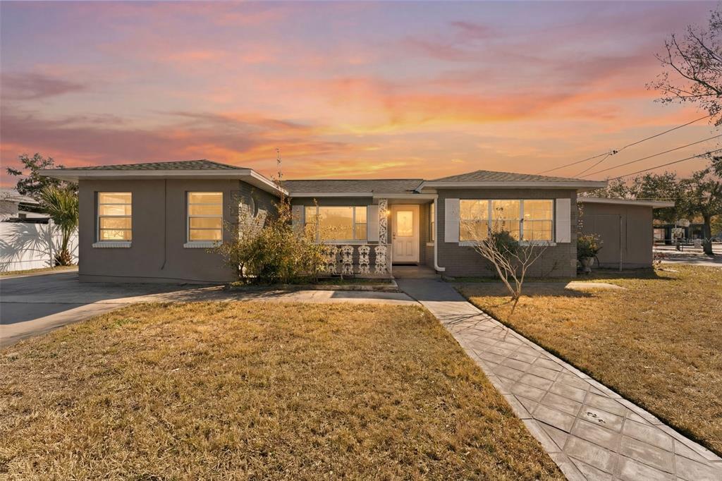 2526 W CORDELIA STREET