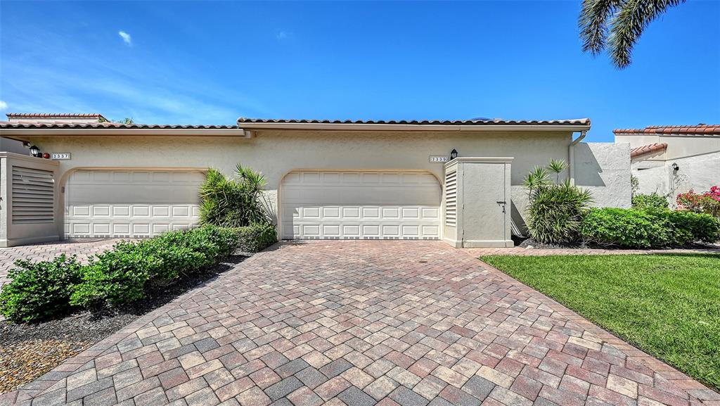 2339 HARBOUR OAKS DRIVE