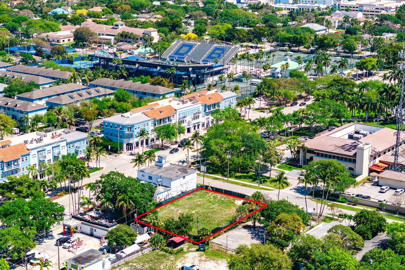 An aerial view shows a vacant, rectangular lot outlined in red near urban buildings — 10 SW 4th Avenue, Delray Beach FL 33444, DELRAY BEACH, FL