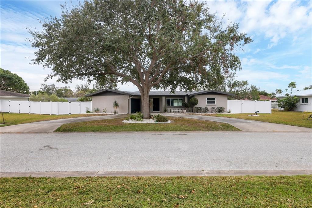 2430 SUNNYSIDE LANE