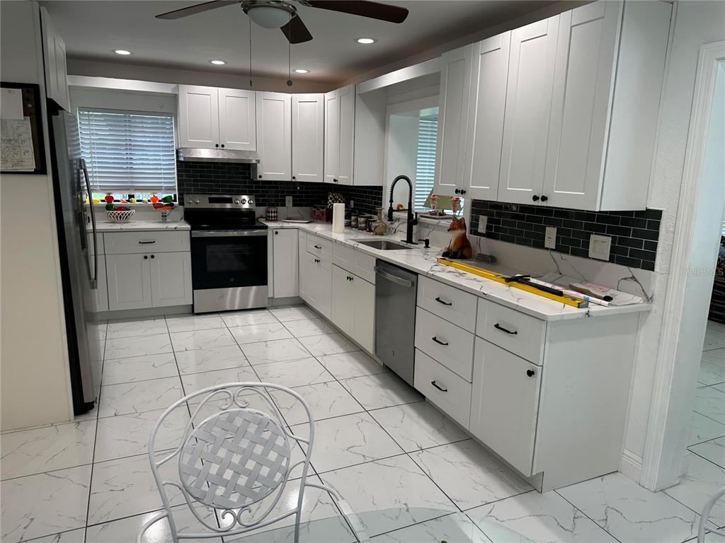 17067 NW GAINESVILLE ROAD, REDDICK, FL — photo 3 of 25
