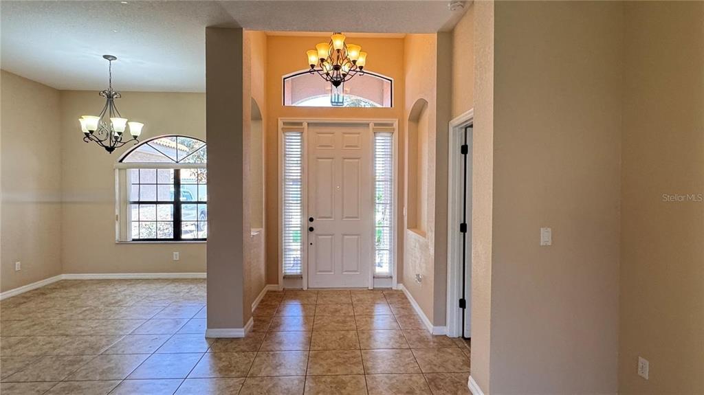 406 CINNAMON DRIVE, POINCIANA, FL — photo 2 of 10