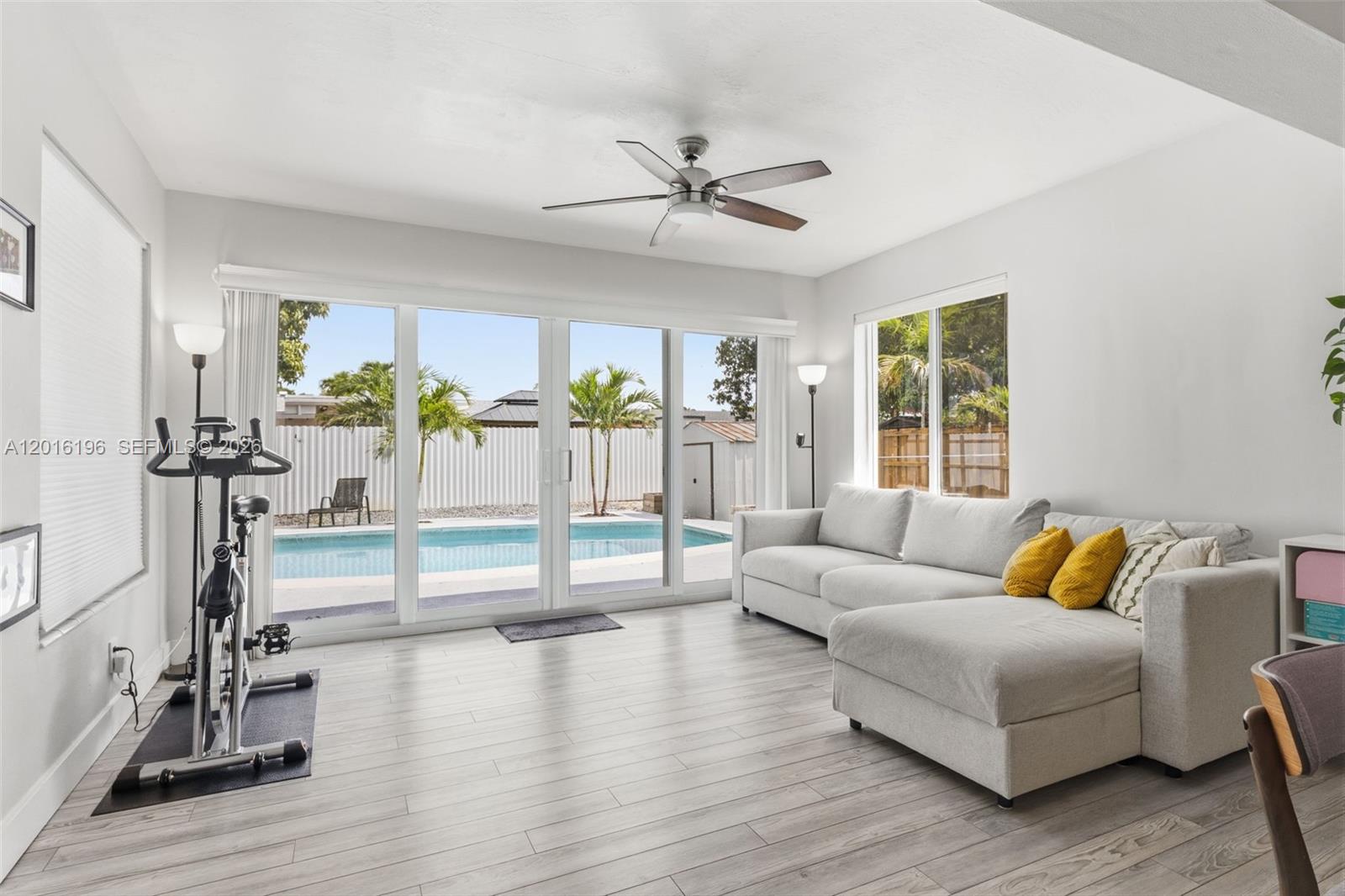 8451 NW 16th St, Pembroke Pines FL 33024