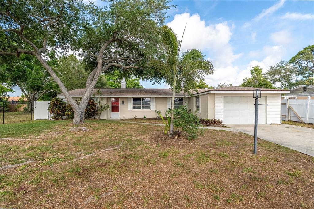 7464 CASS CIRCLE