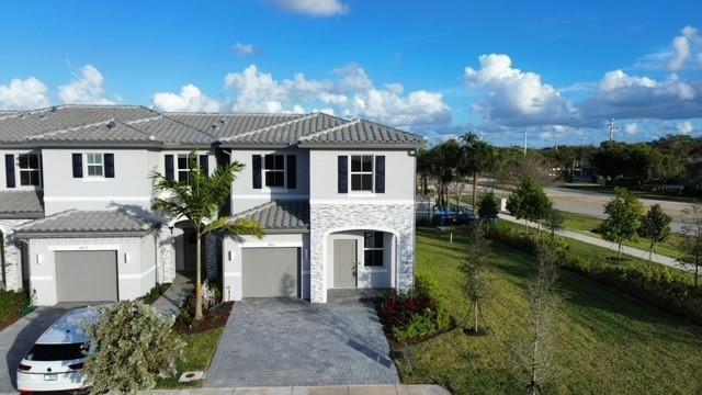 4611 NW 118th Avenue, Coral Springs FL 33076