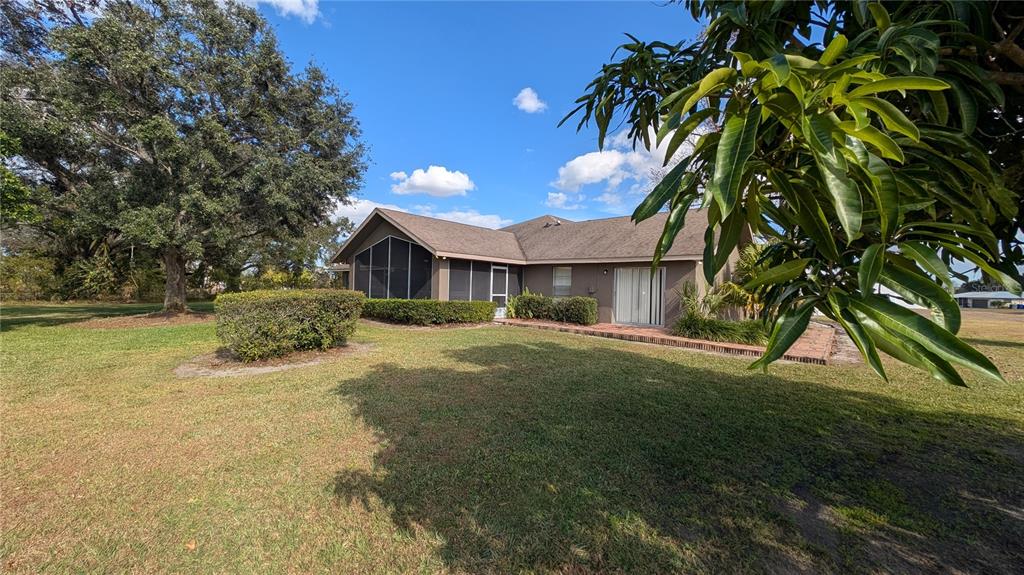 408 LEXINGTON DRIVE, SEBRING, FL — photo 3 of 19