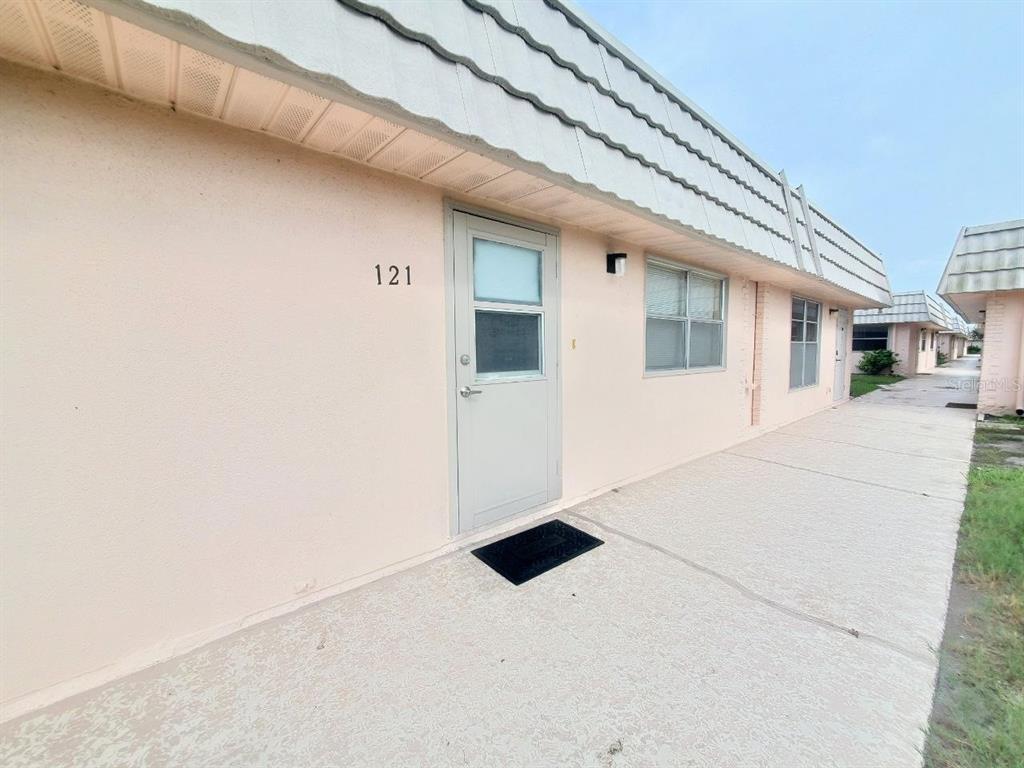 201 BEDFORD TRAIL UNIT 121