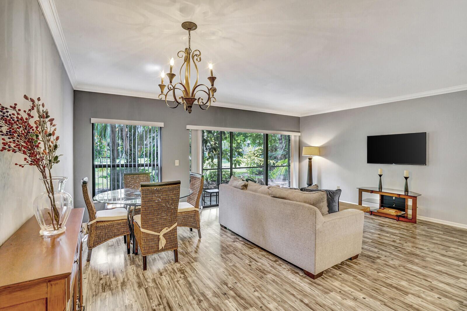 11863 Wimbledon Circle # 425, Wellington FL 33414