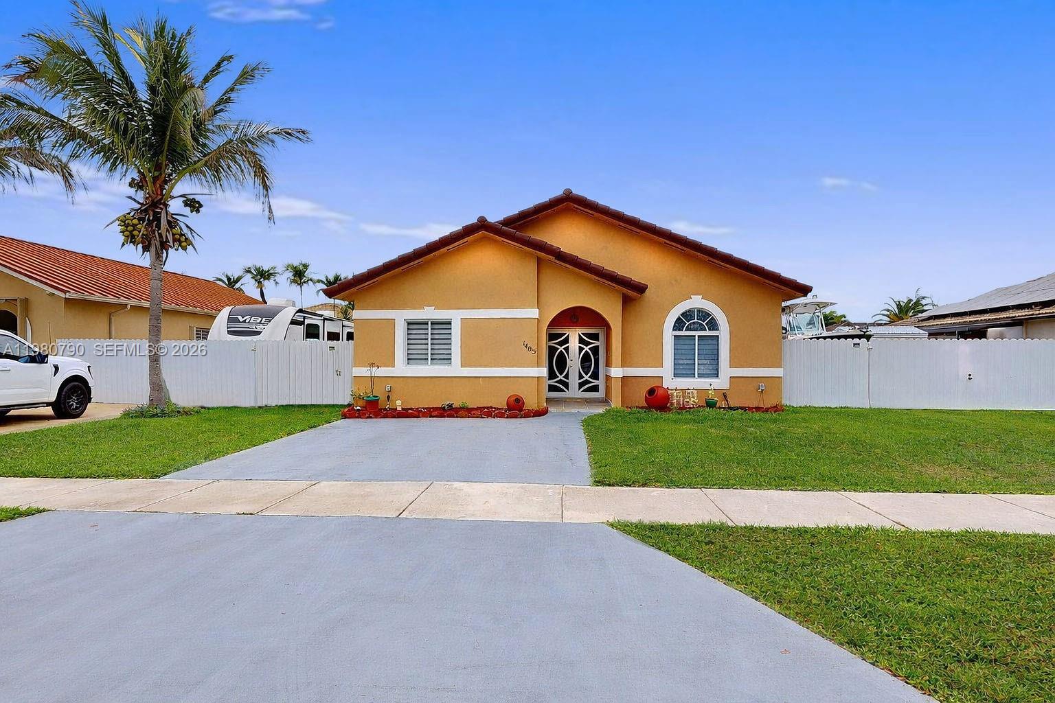1405 SE 7th St, Homestead FL 33033