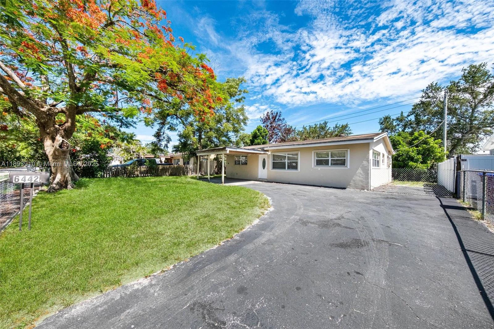 6442 Oak St, Hollywood FL 33024
