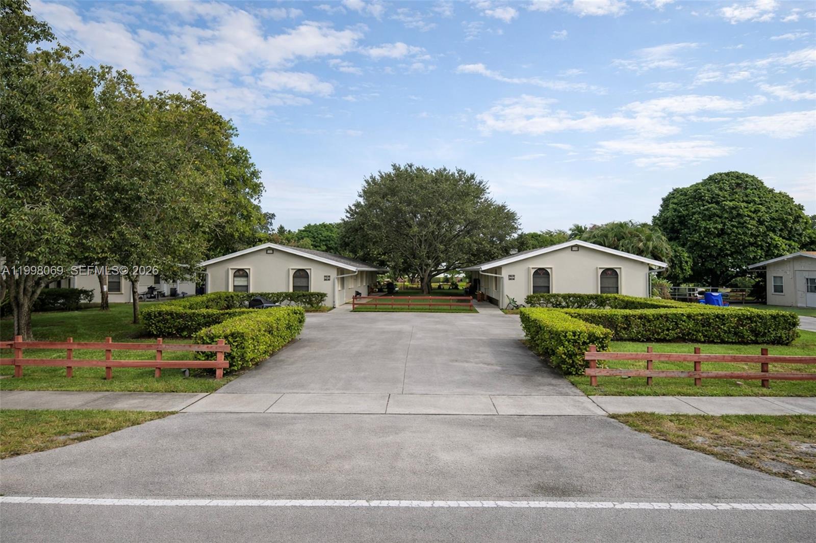 5629 Taft St, Hollywood FL 33021