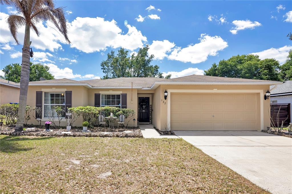 127 LAUREL RIDGE AVENUE
