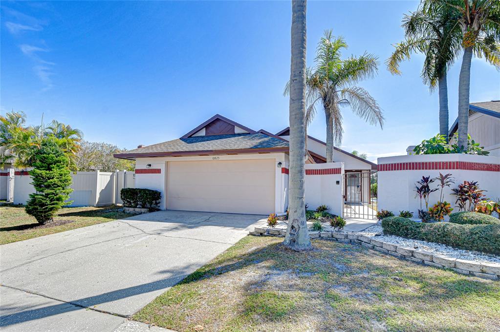 10825 VENICE CIRCLE