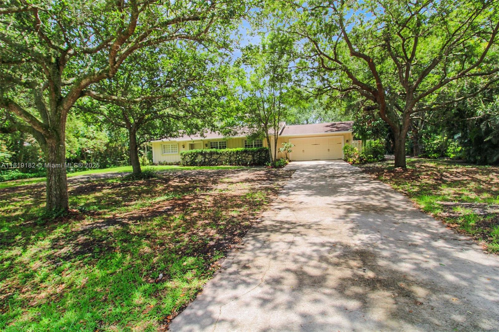 14360 SW 20th St, Davie FL 33325