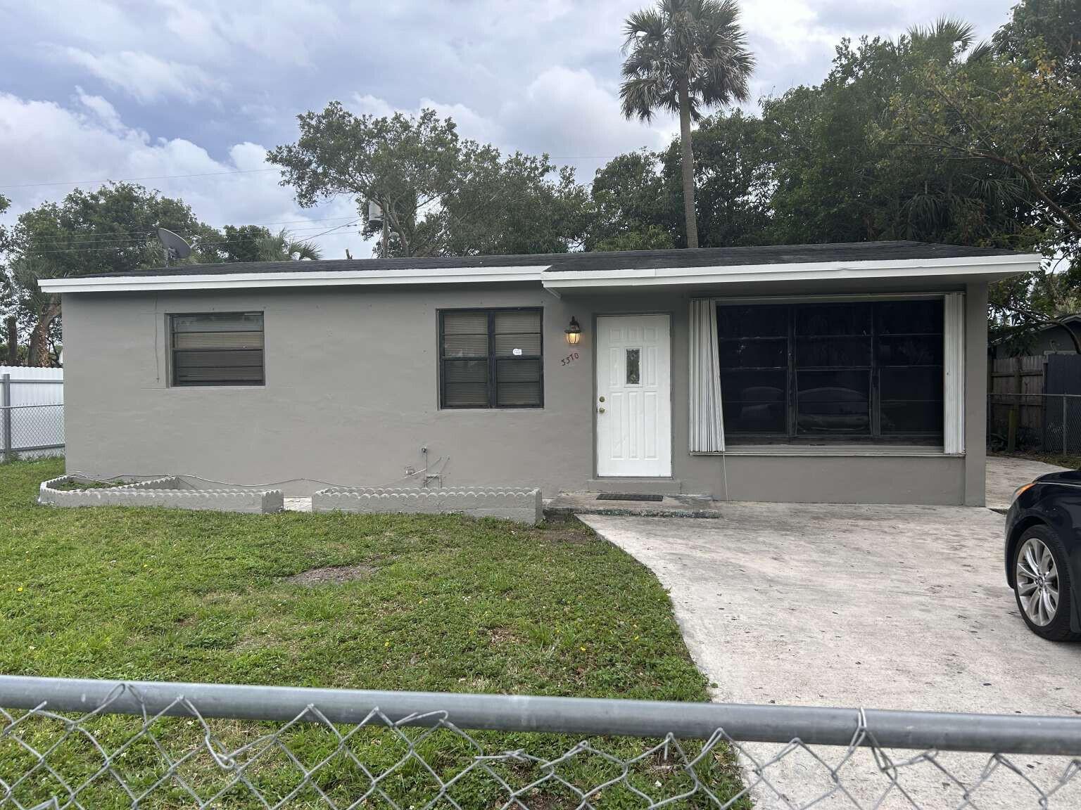 3370 NW 8th Place, Lauderhill FL 33311