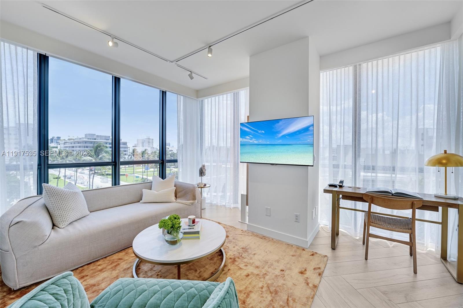 2201 Collins Ave # 401, Miami Beach FL 33139
