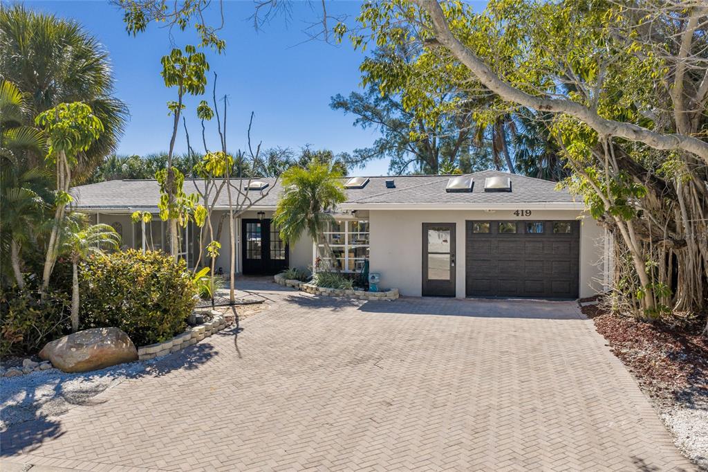 419 CLARK DRIVE, HOLMES BEACH, FL — photo 2 of 30