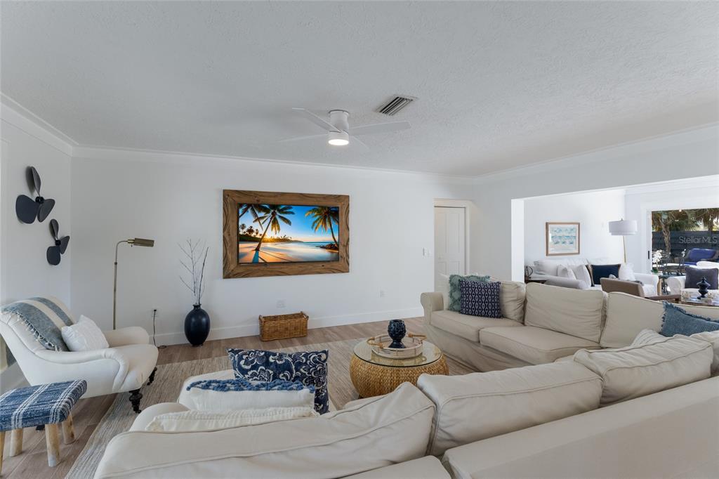 419 CLARK DRIVE, HOLMES BEACH, FL — photo 4 of 30