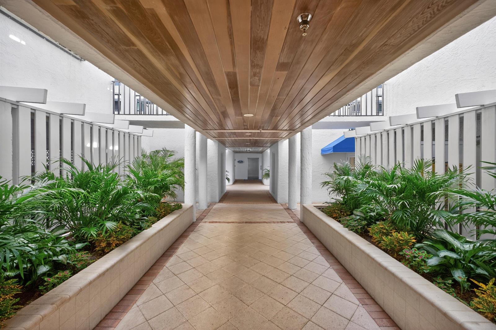 1700_Ocean_Drive_#301-4 — VERO BEACH, FL
