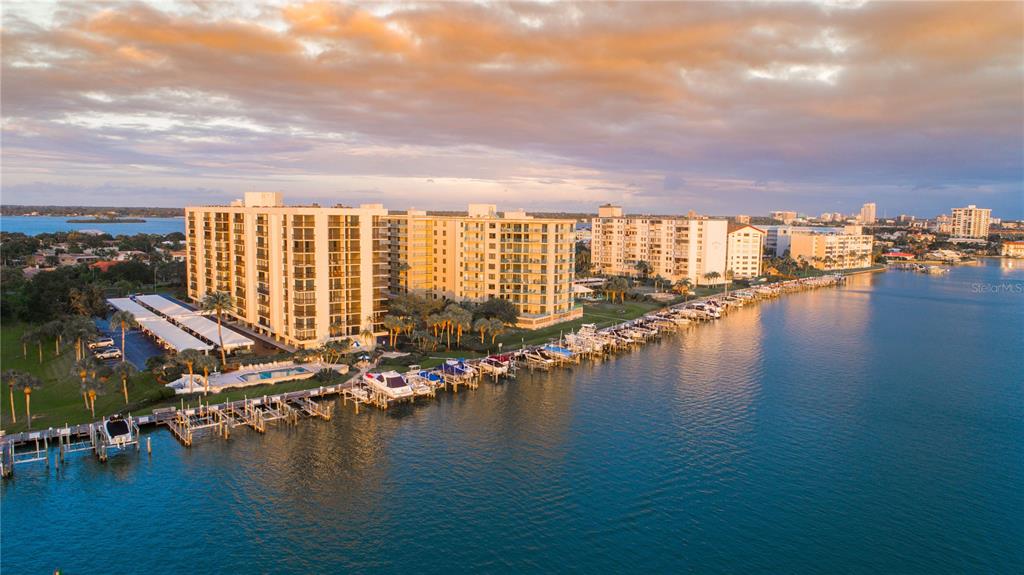 690 ISLAND WAY UNIT 909